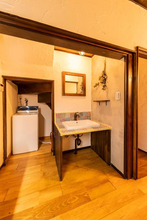 Villa Nostalgiaノスタルジア Yokosuka Exterior foto