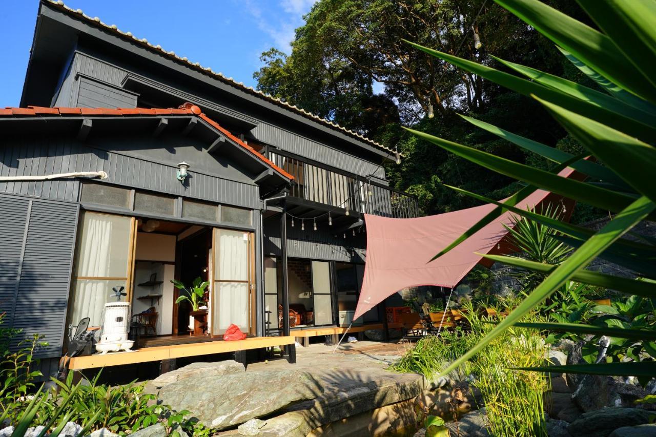 Villa Nostalgiaノスタルジア Yokosuka Exterior foto